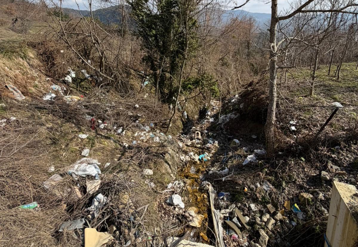 Safranbolu’nun Köylerinde Çöp Krizi: Konteyner Yok, Dere Yatakları Çöp Dolu