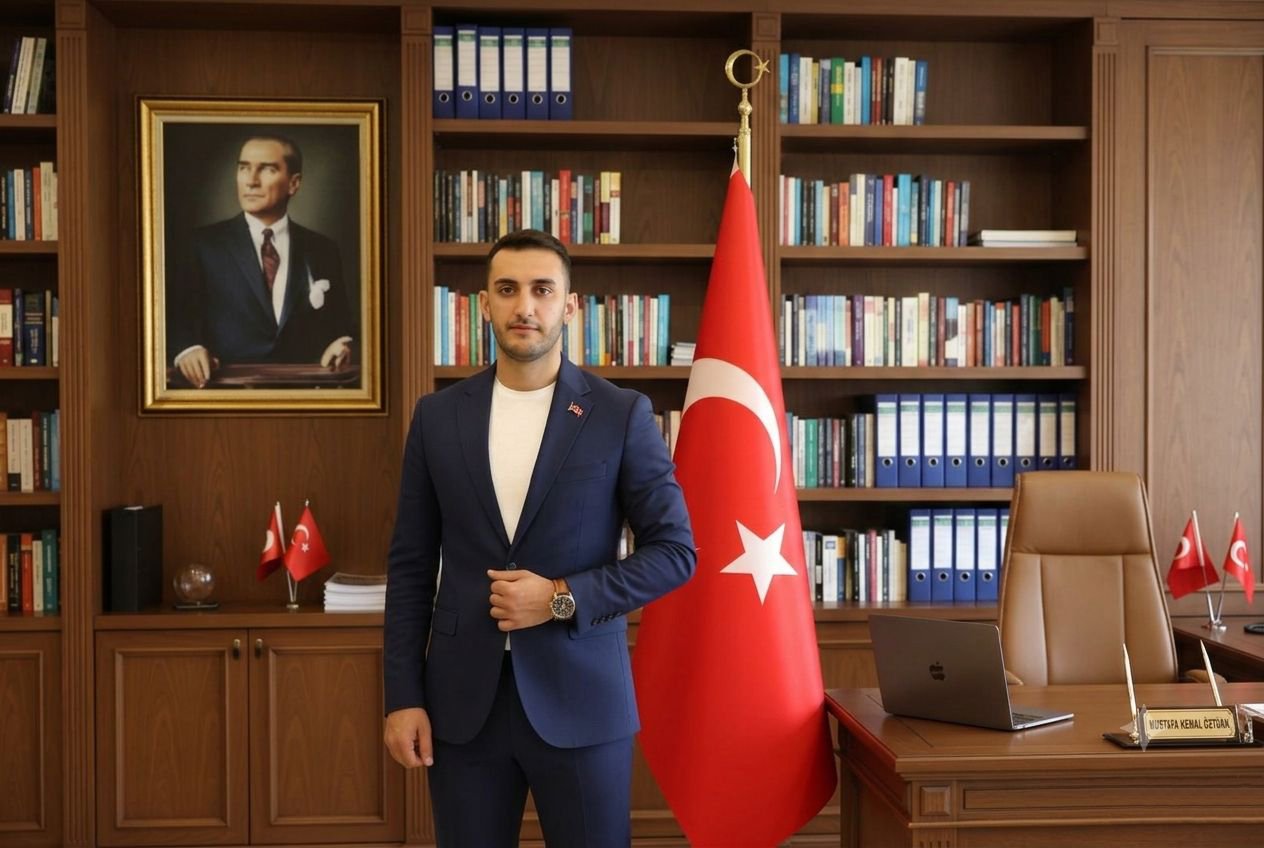 Kayhan Doğan Kimdir?
